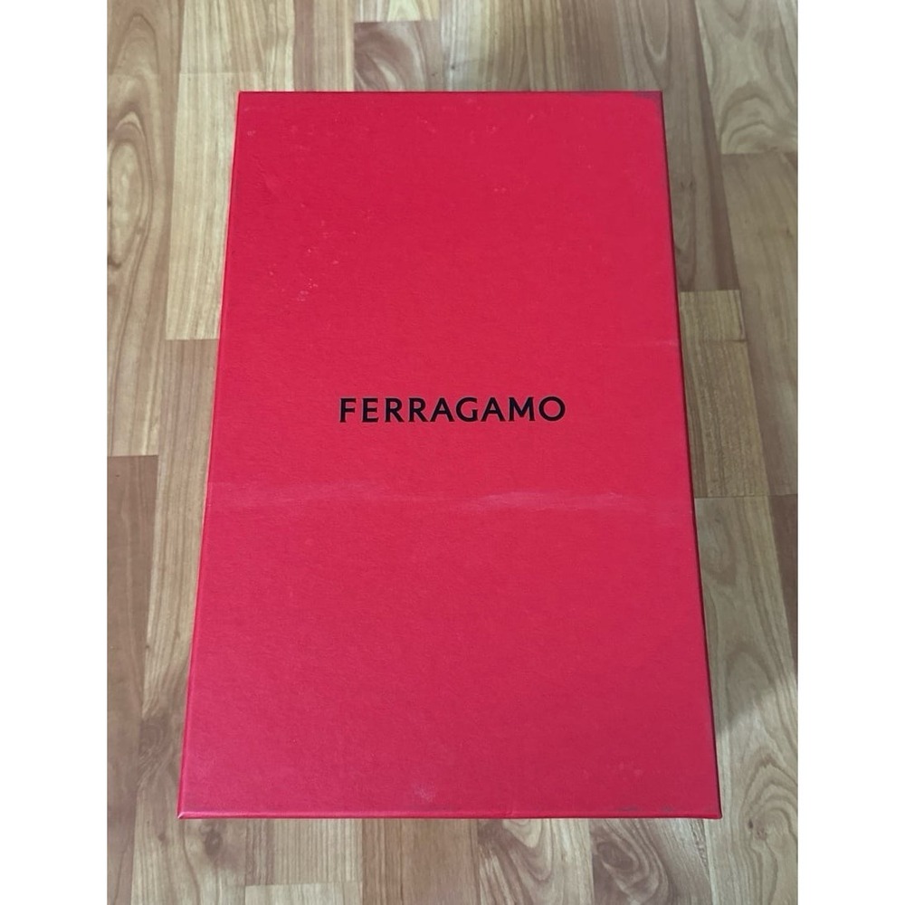 Ferragamo empty shoe box